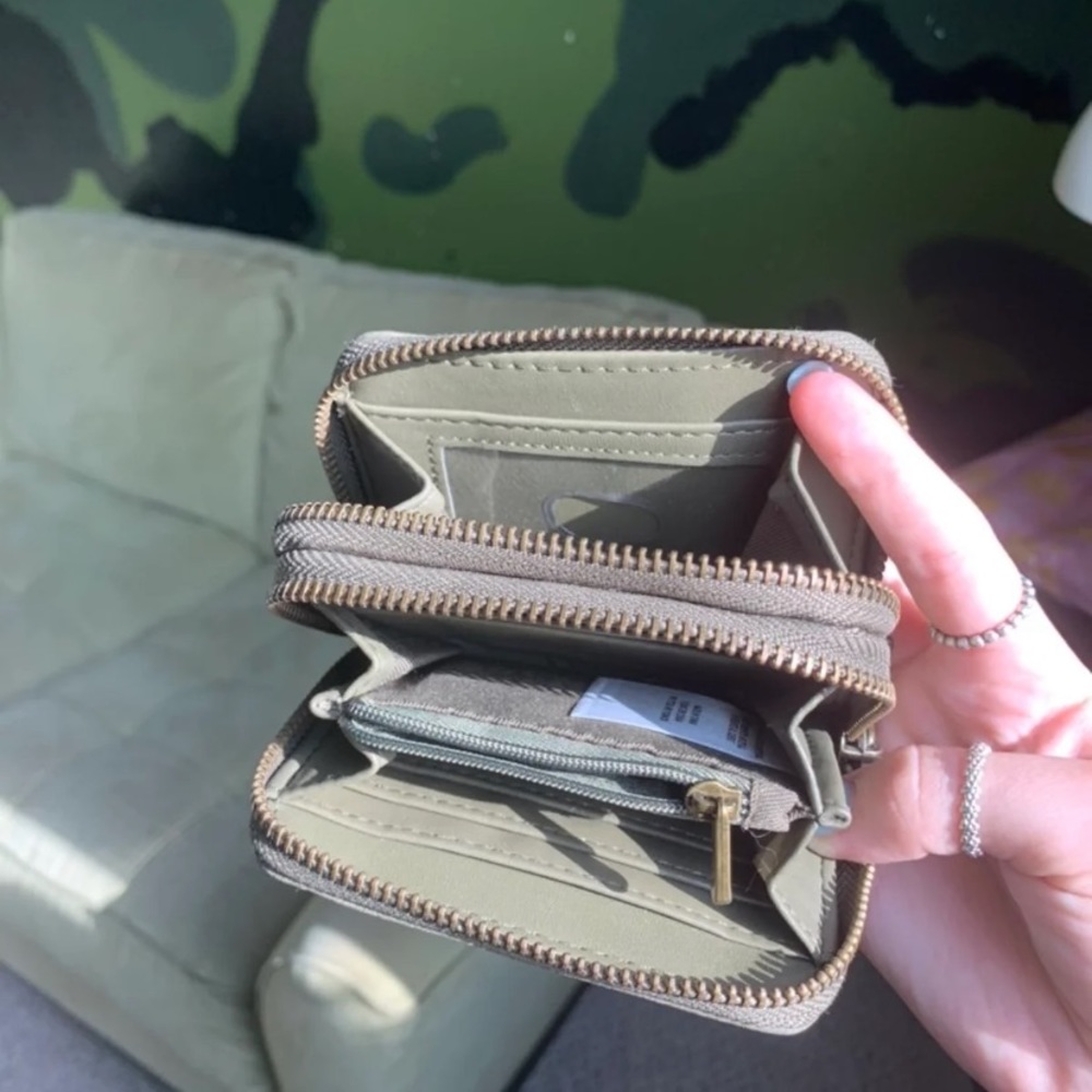 Green Wallet